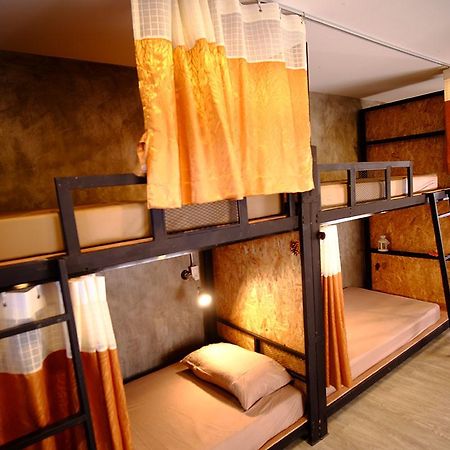 Nap Corner Hostel Phitsanulok Εξωτερικό φωτογραφία